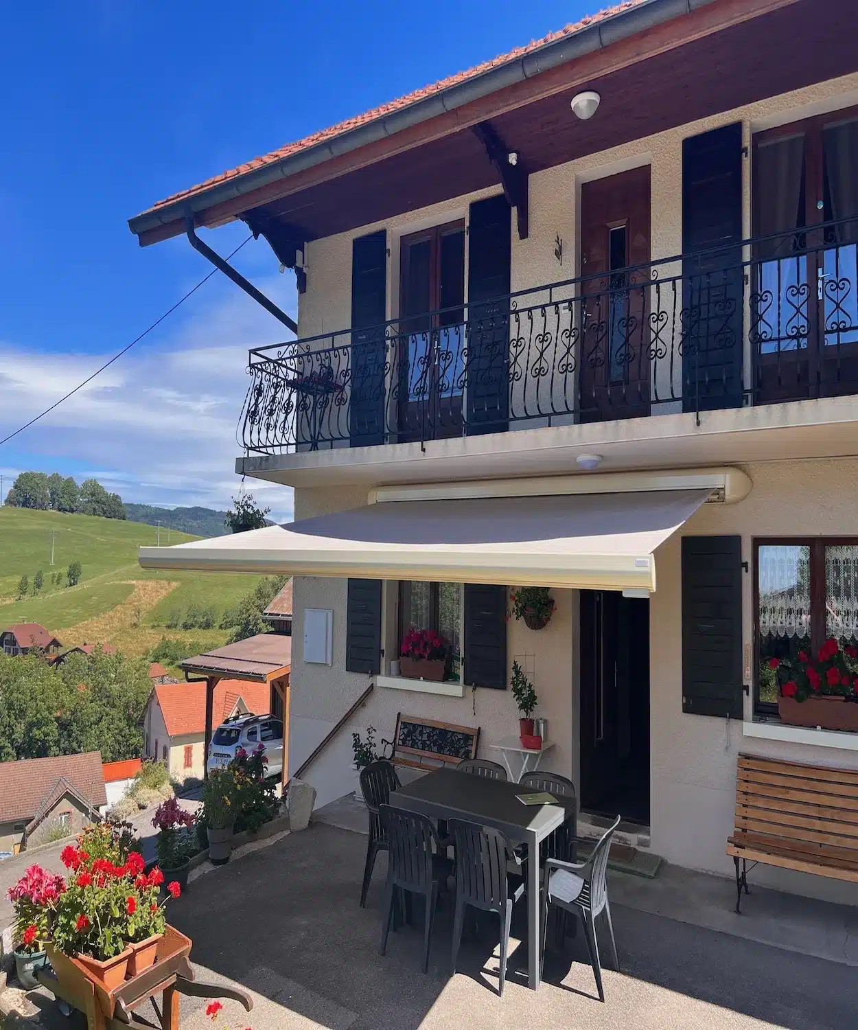 Installation Fenestram : store extérieur sur mesure