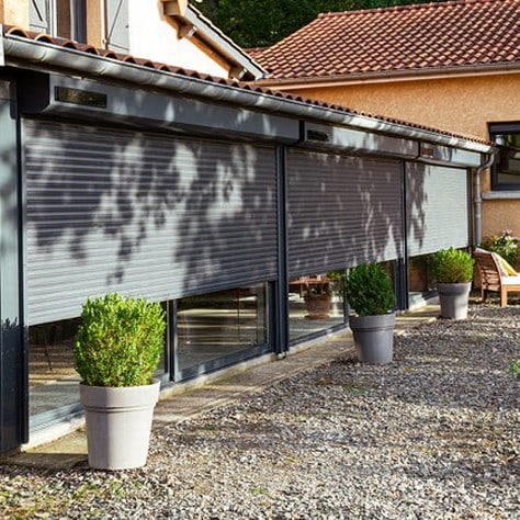 Volet roulant solaire posé en Haute-Savoie - Fenestram