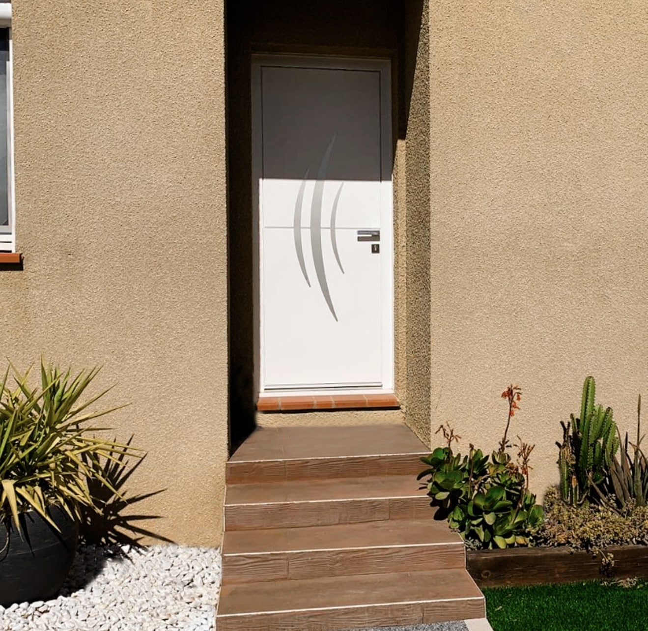 Porte aluminium avec oculus