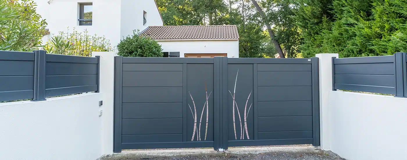 Portail battant aluminium sur mesure Fenestram