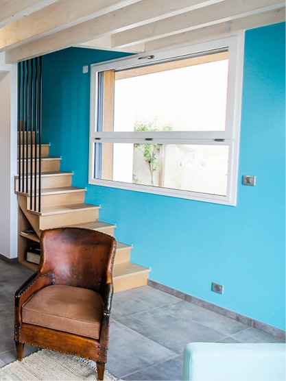 Fenêtress bois aluminium en bandeau pour entrée ou couloir