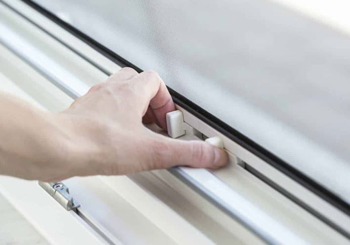 Volet roulant avec moustiquaire intégrée