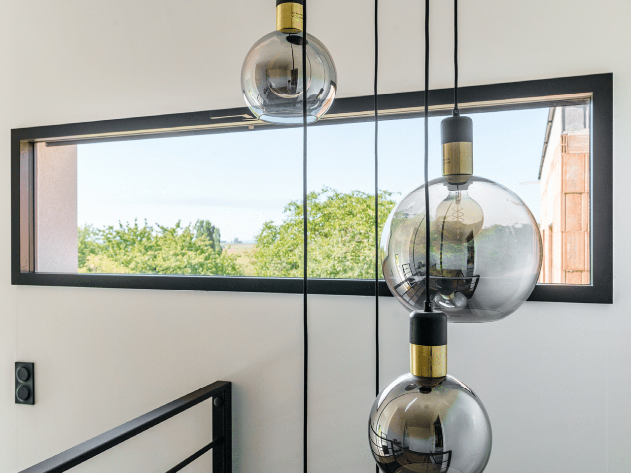 Fenêtre aluminium à ouvrant caché avec cadre fin